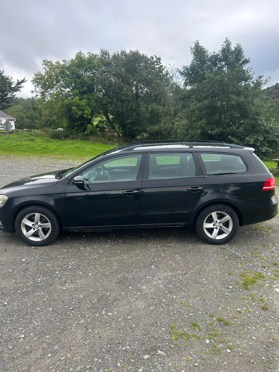 Volkswagen Passat Estate - Image 2