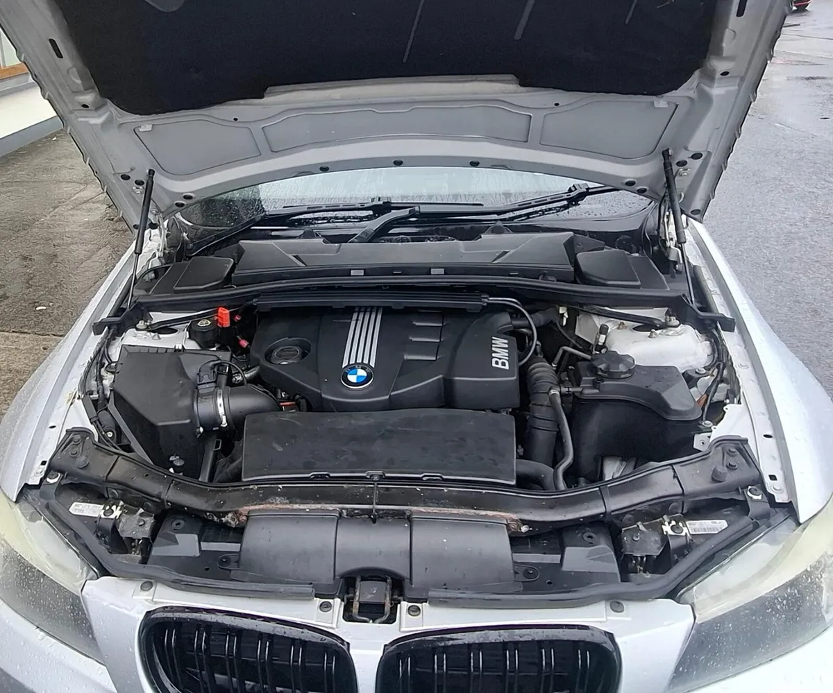 Bmw 320 - Image 6