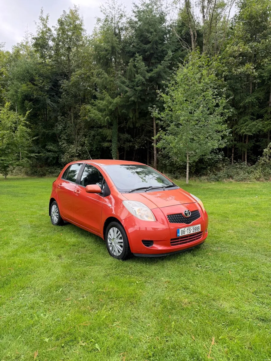 2006 TOYOTA YARIS 1.3 LUNA AUTOMATIC - Image 1