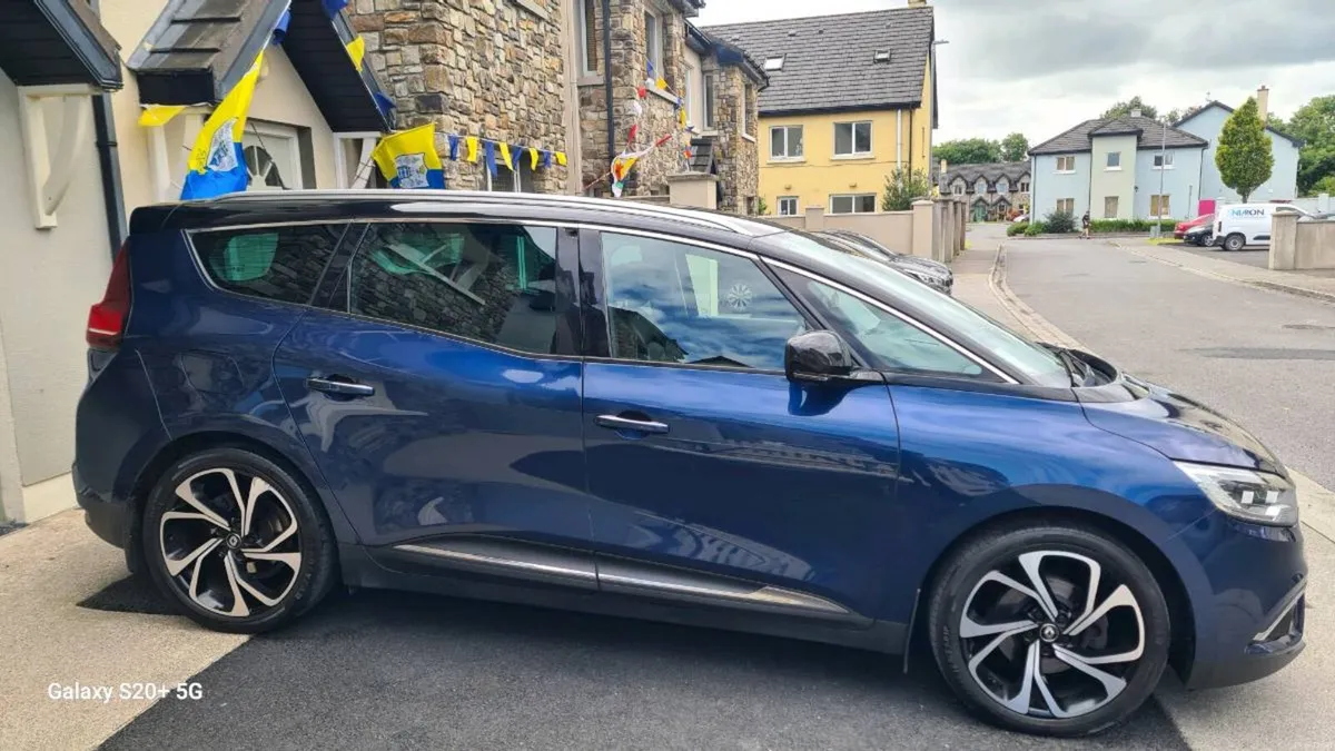 Renault Grand Scenic 7 seater - Image 2