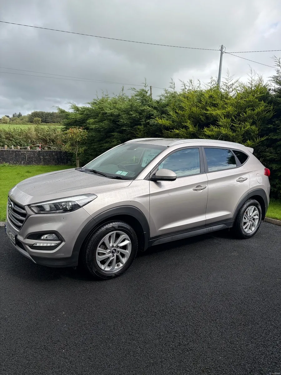 171 Hyundai Tuscon 1.7 Diesel Comfort Plus - Image 2