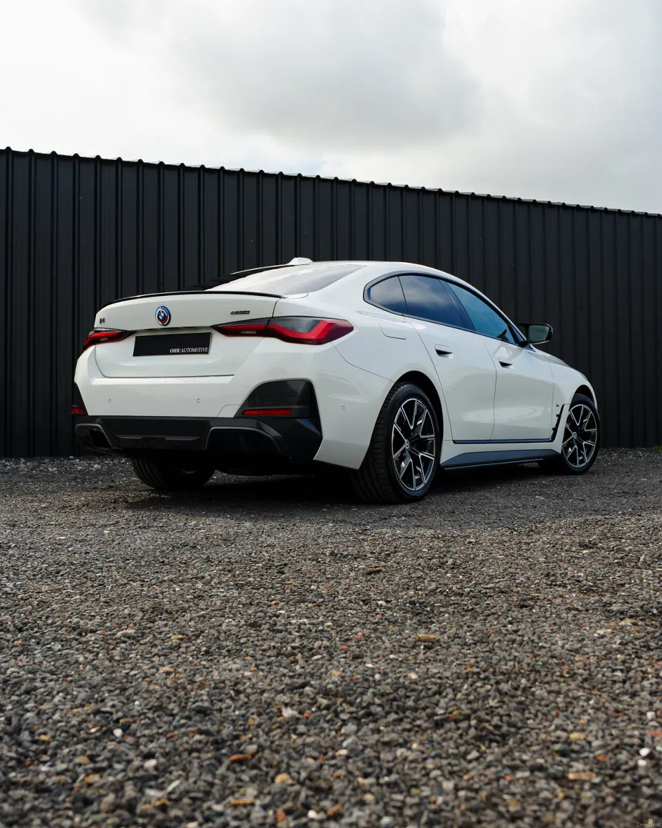 BMW i4 edrive 35 - Image 3