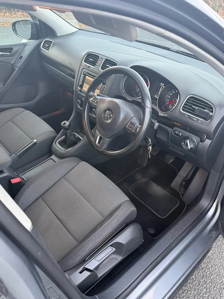 Volkswagen Golf NCT 12/27 TAX 01/27 - Image 5