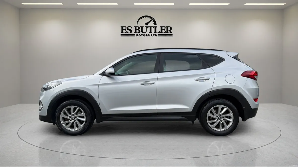 162 Hyundai Tucson 1.7L Diesel Executive Premium - Image 2