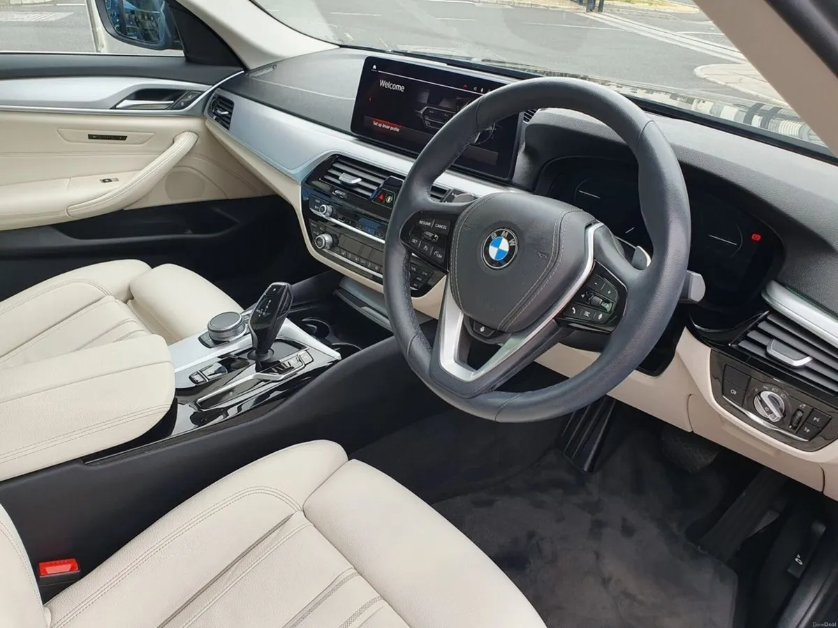 BMW 5-Series 520d SE Saloon - Image 6