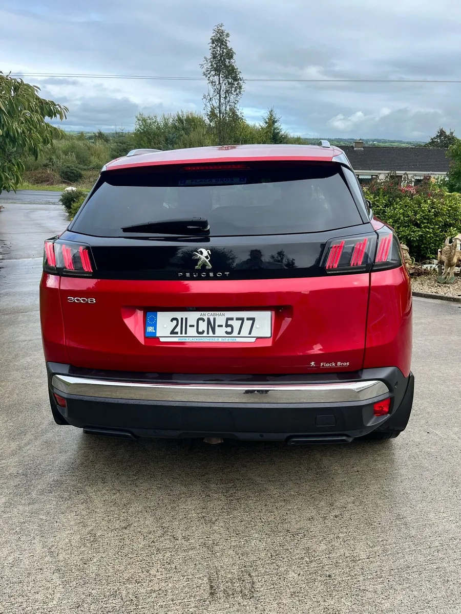 211 Peugeot 3008 FL Allure 1.5 BlueHDi 130 Bhp Aut - Image 4