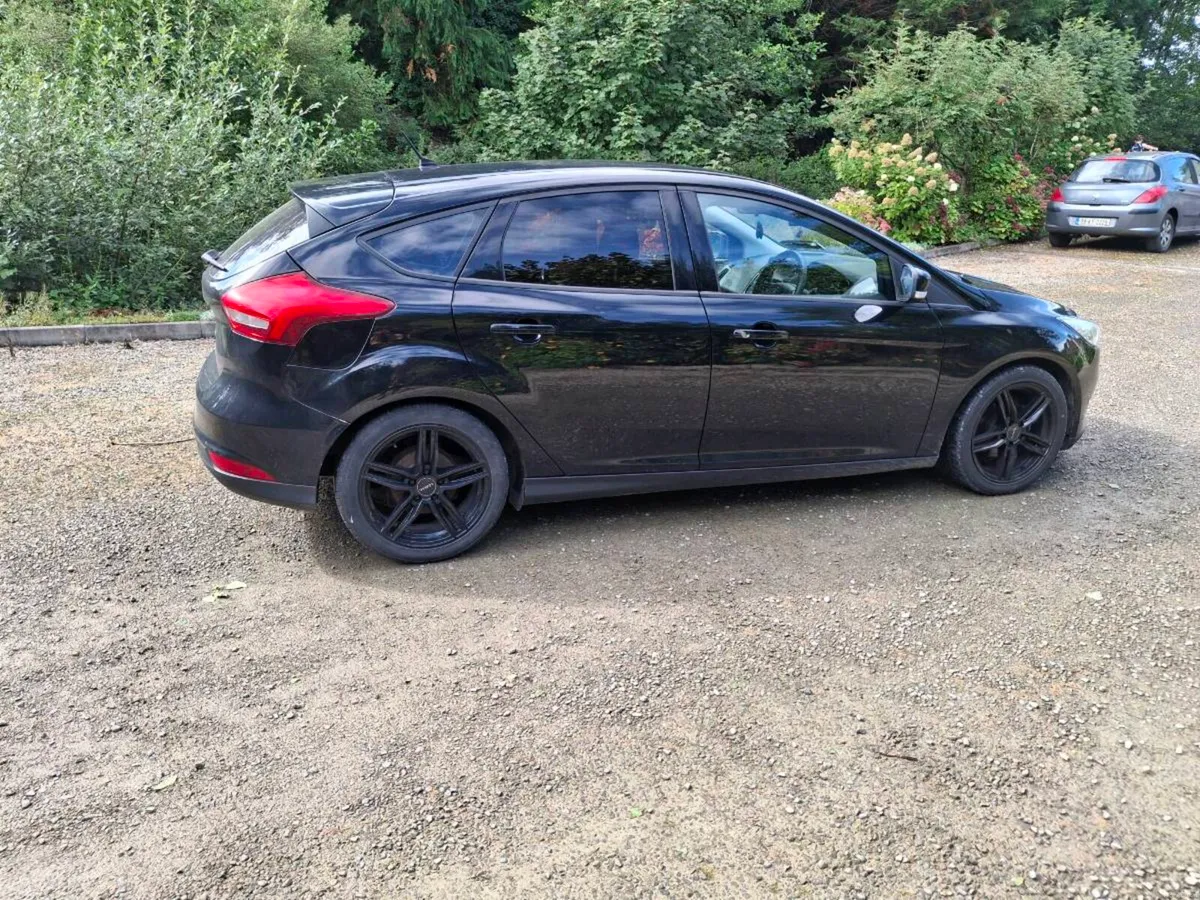 Ford Focus - Image 5