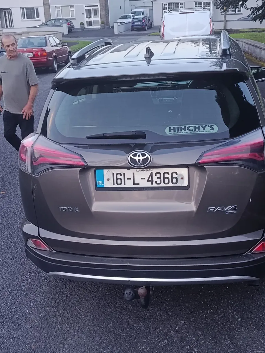 Toyota RAV4 2016 - Image 2