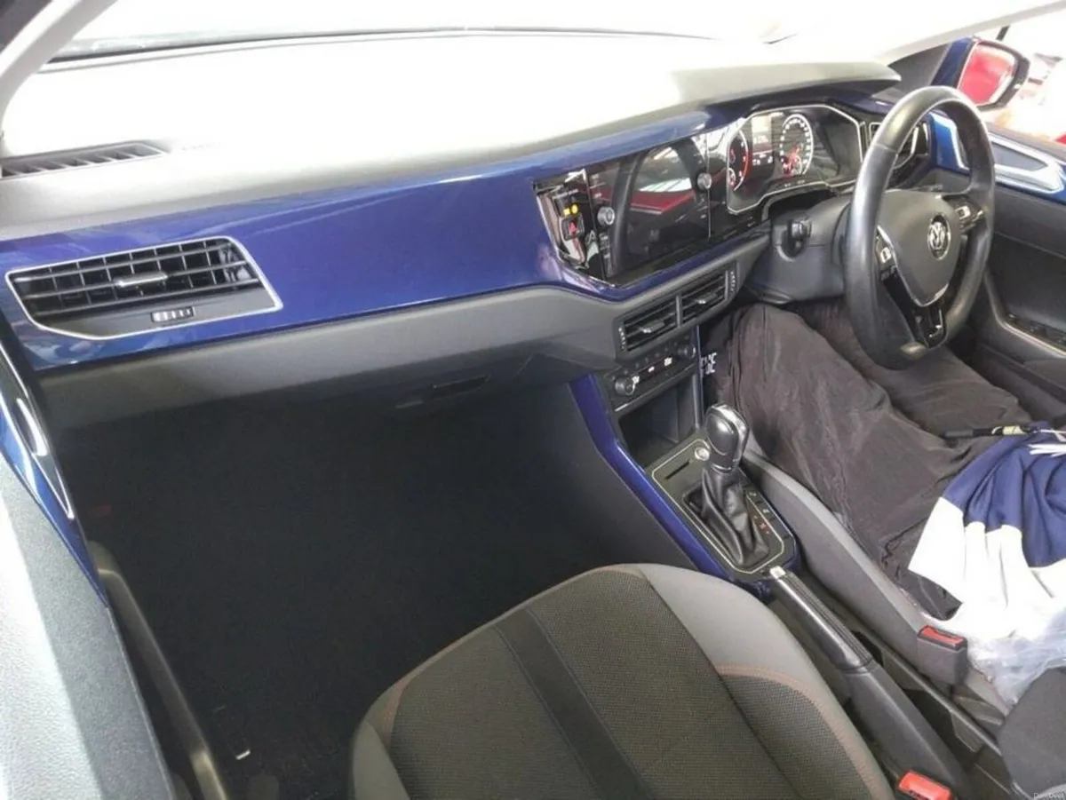 Volkswagen Polo TSI HIGH LINE - Image 3