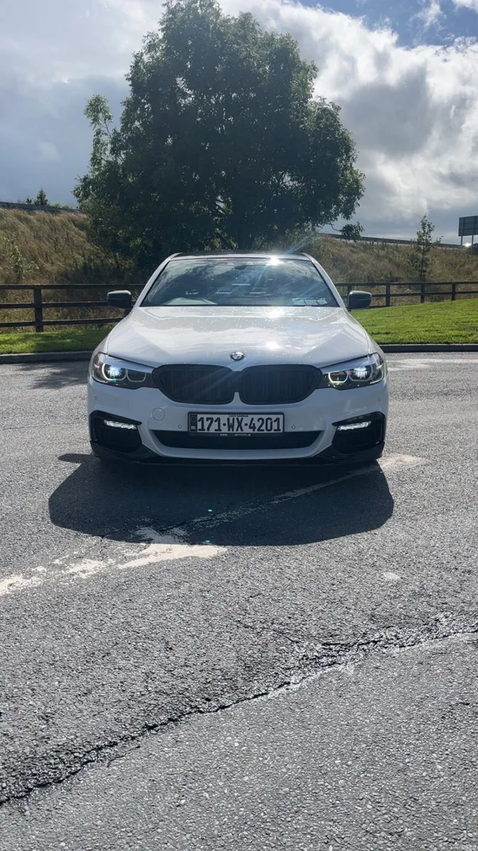 BMW 5-Series 2017 - Image 2