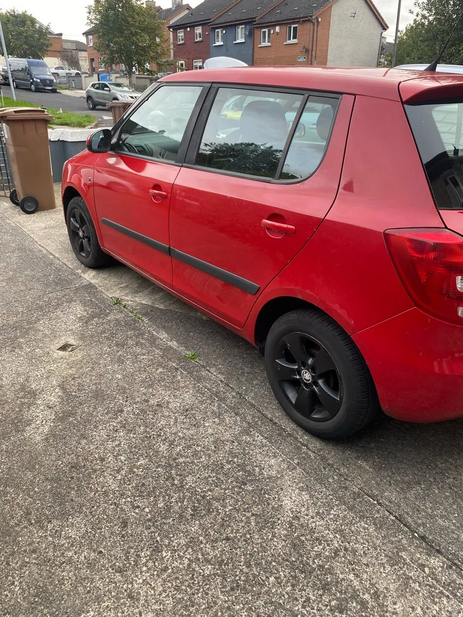 2011 Skoda Fabia - Image 2
