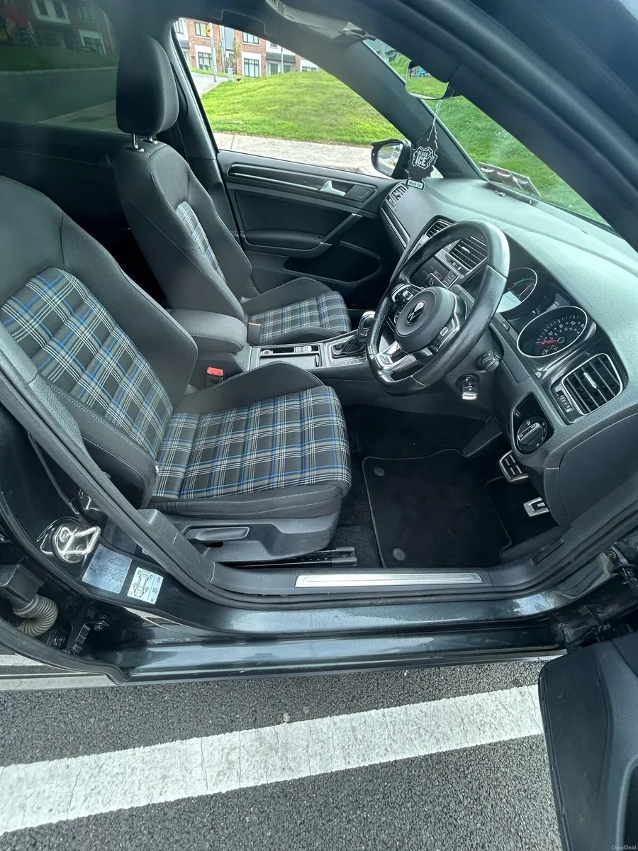 2016 Vw Golf GTE - Image 5