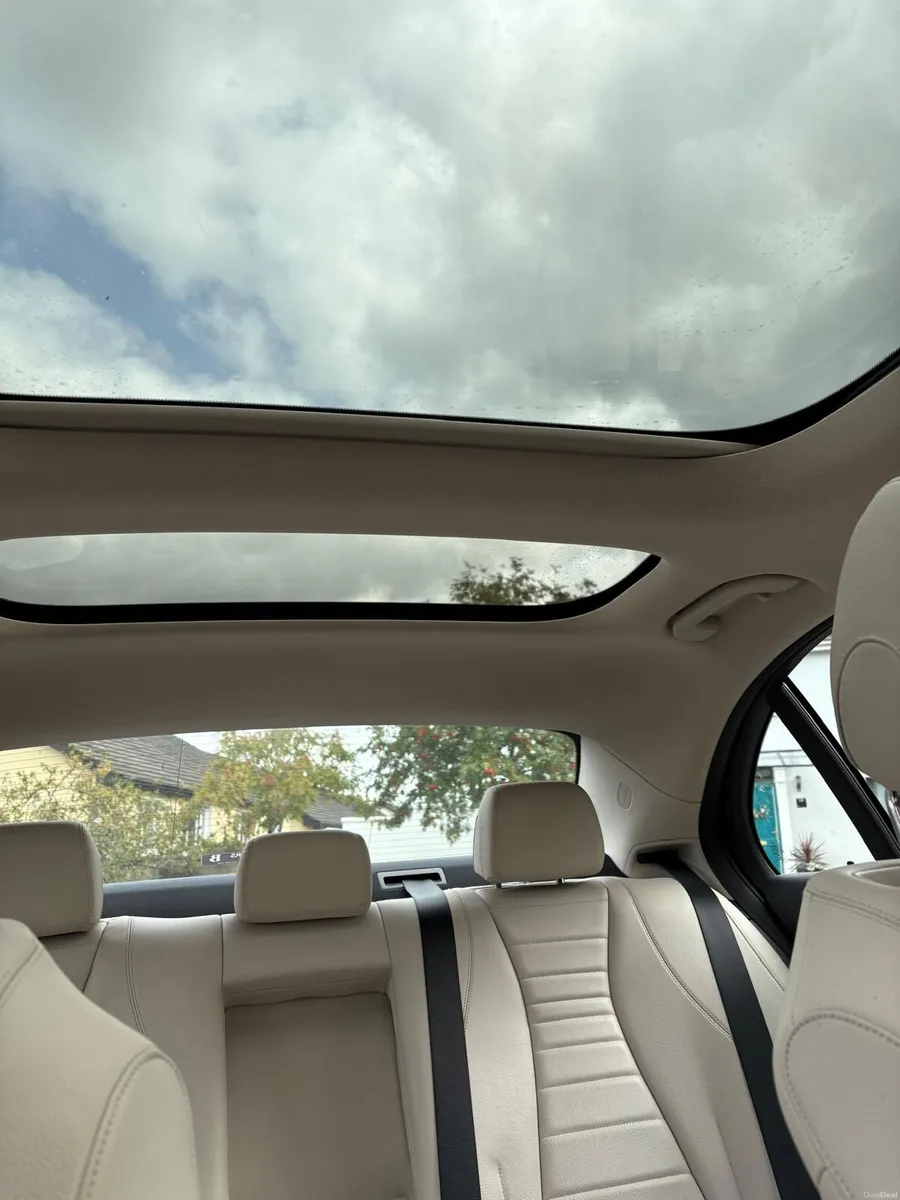 Mercedes-Benz E 2.0 Diesel | Panoramic Sunroof - Image 3