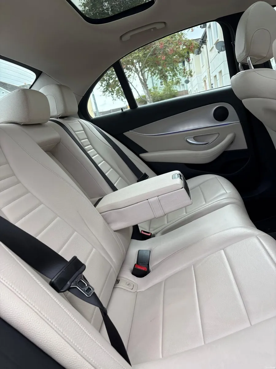 Mercedes-Benz E 2.0 Diesel | Panoramic Sunroof - Image 5