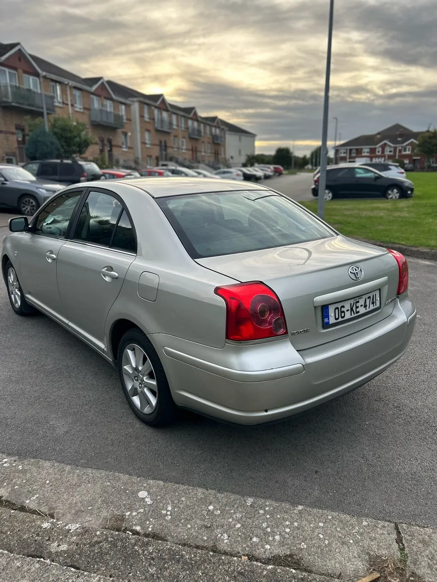 Toyota Avensis Automatic - Image 3