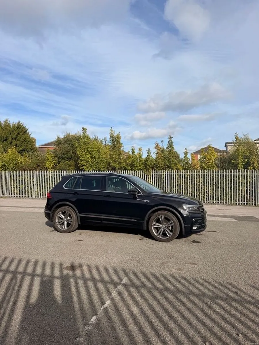 2017 Volkswagen Tiguan R-Line DSG 88K KM NCT 10/27 - Image 2