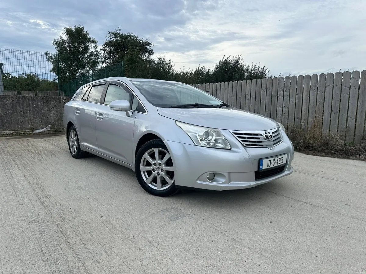 2010 Toyota avensis estate 2.0 - Image 1