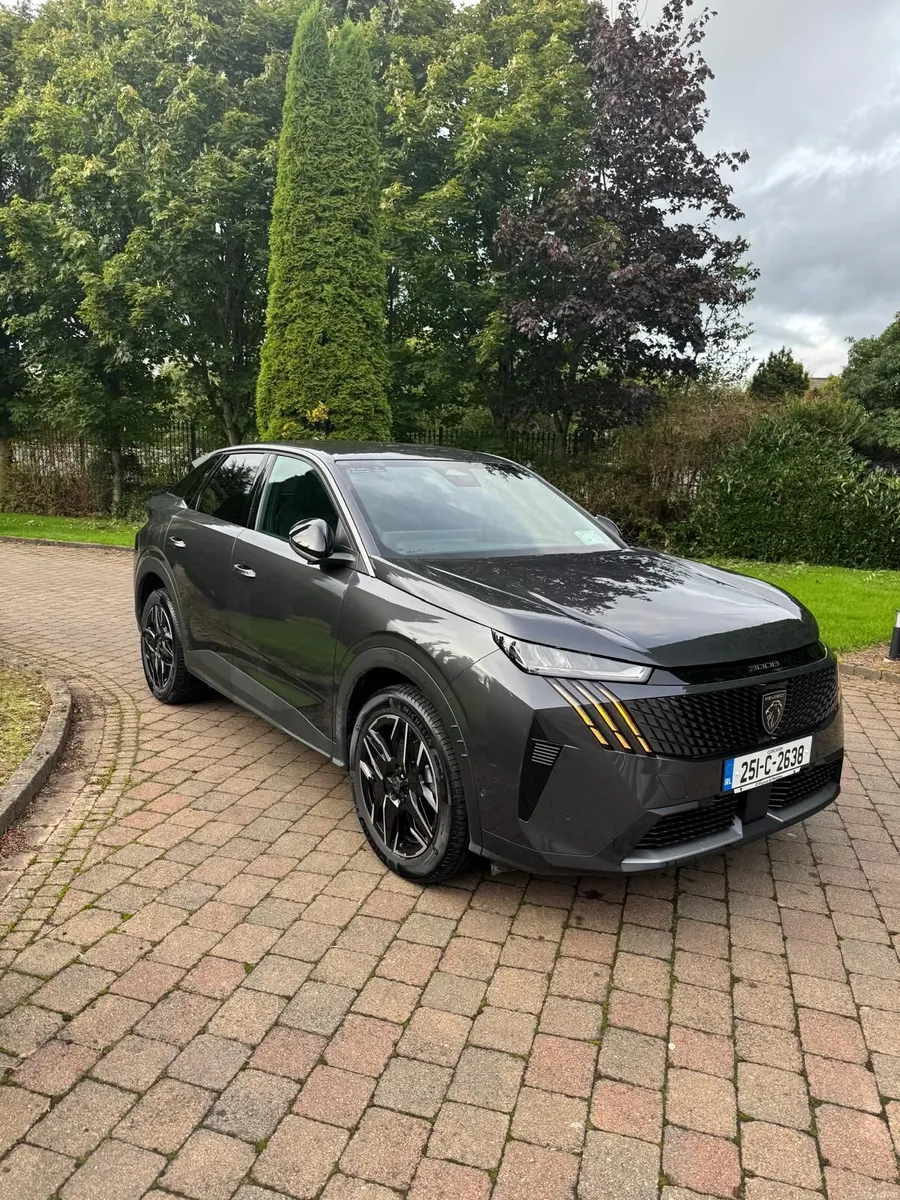 Peugeot 3008 Allure Hybrid 251 Low Miles - Image 5