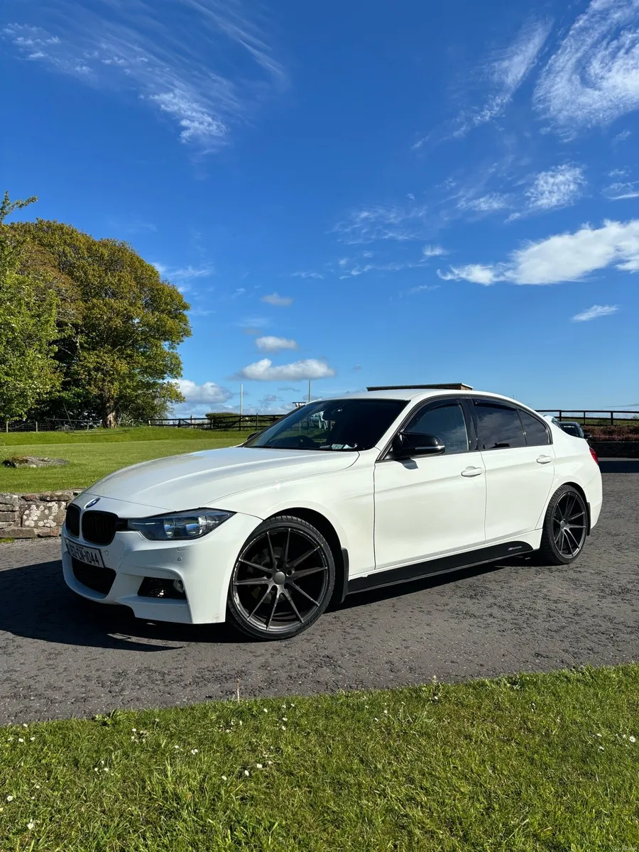 2015 BMW 318D F30 M-Performance - Image 1