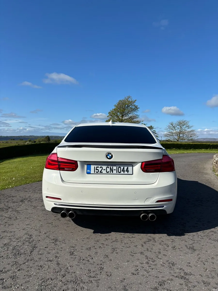 2015 BMW 318D F30 M-Performance - Image 2