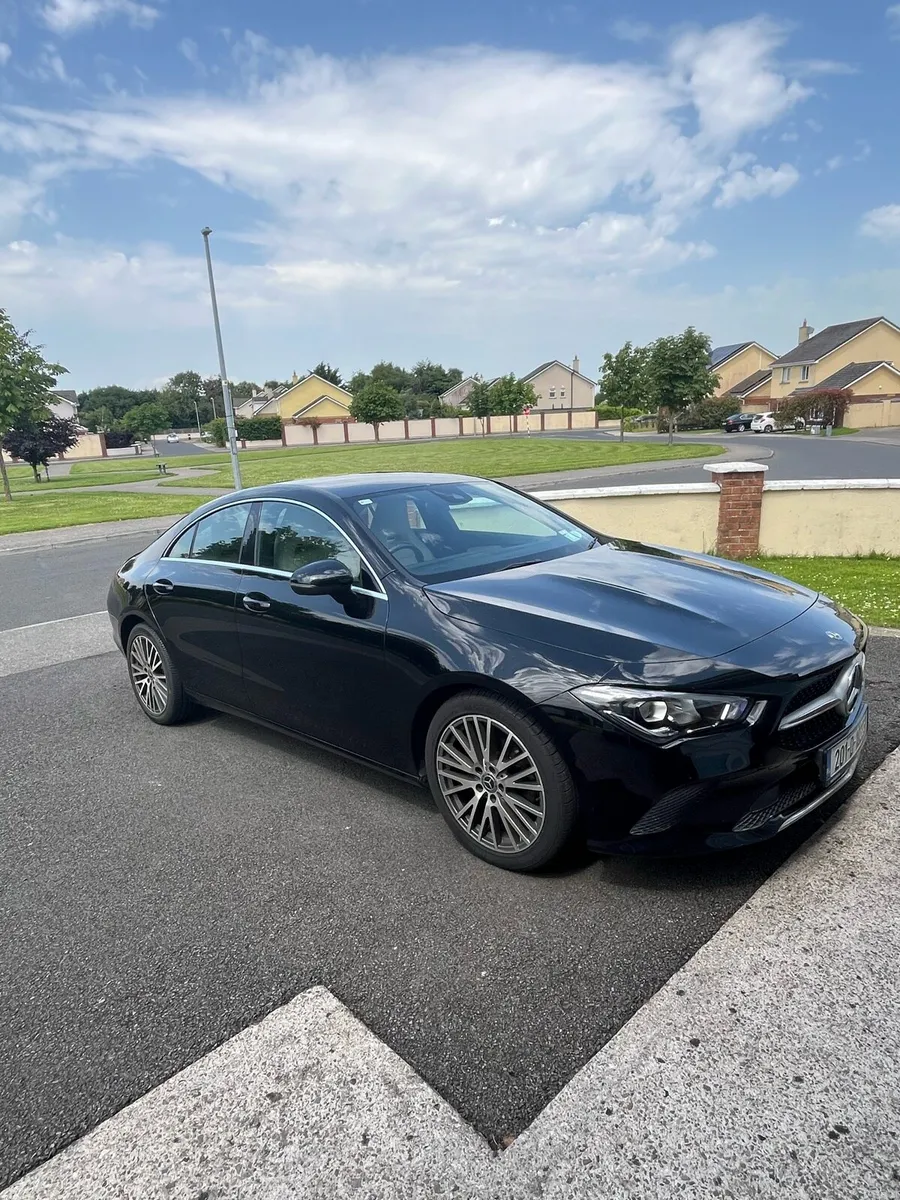 Mercedes Benz - Image 1