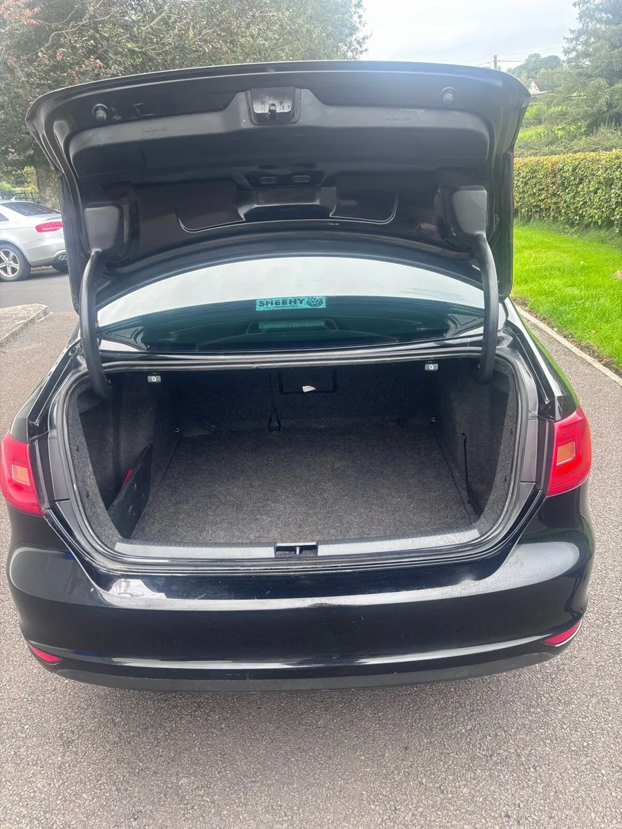 1.6 Volkswagen Jetta 2014 - Image 4