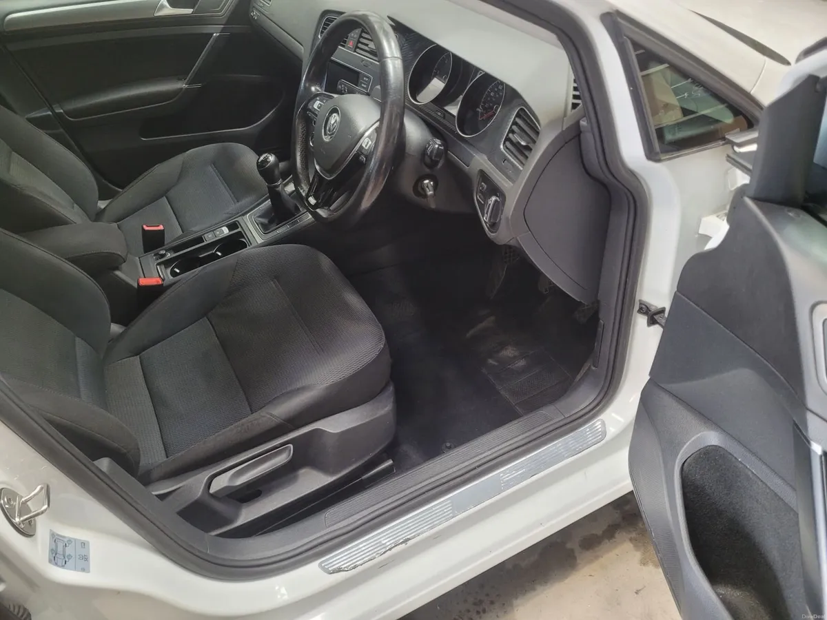 Volkswagen Golf 2013 - Image 3