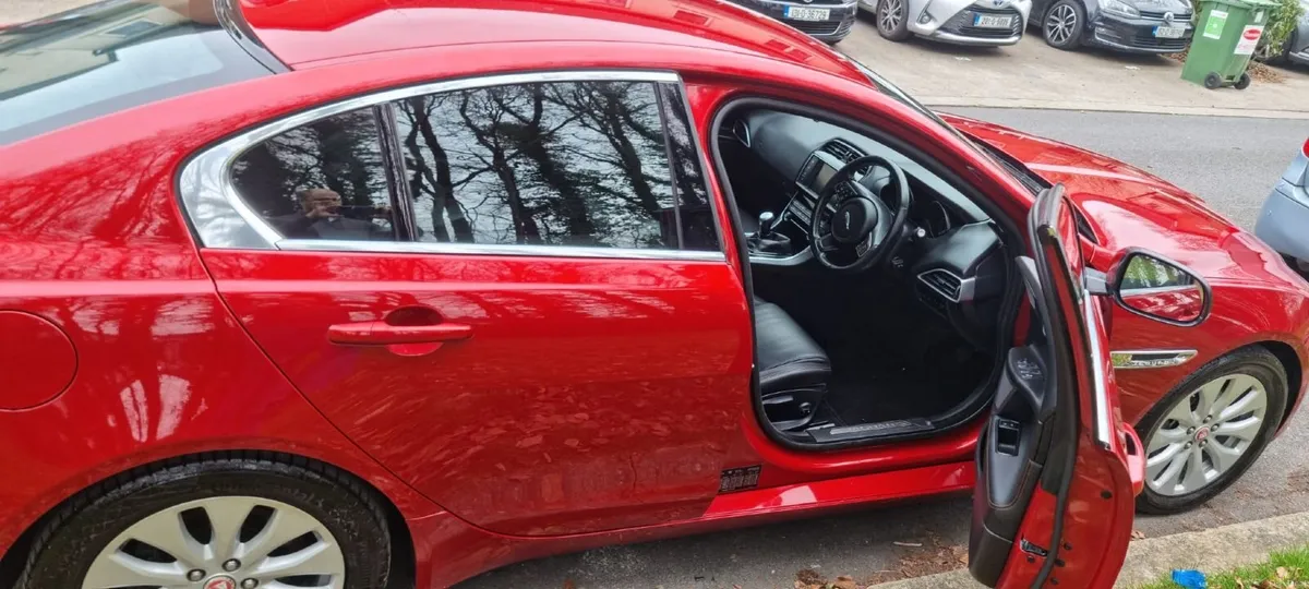 Jaguar XE 2016 - Image 5