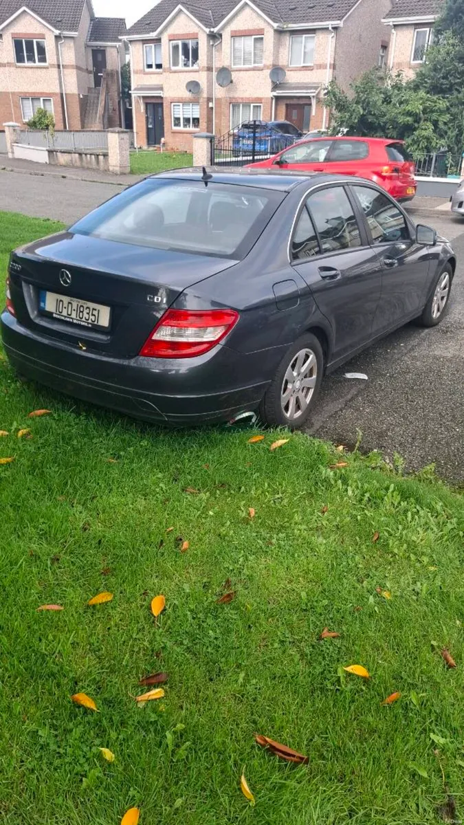 Mercedes benz c200 - Image 3