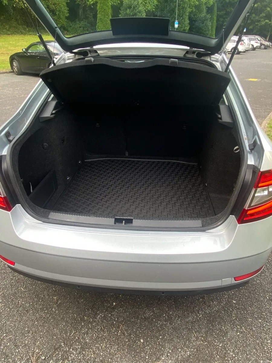 2018 SKODA OCTAVIA AMBITION DSG AUTO 82000Klms - Image 5