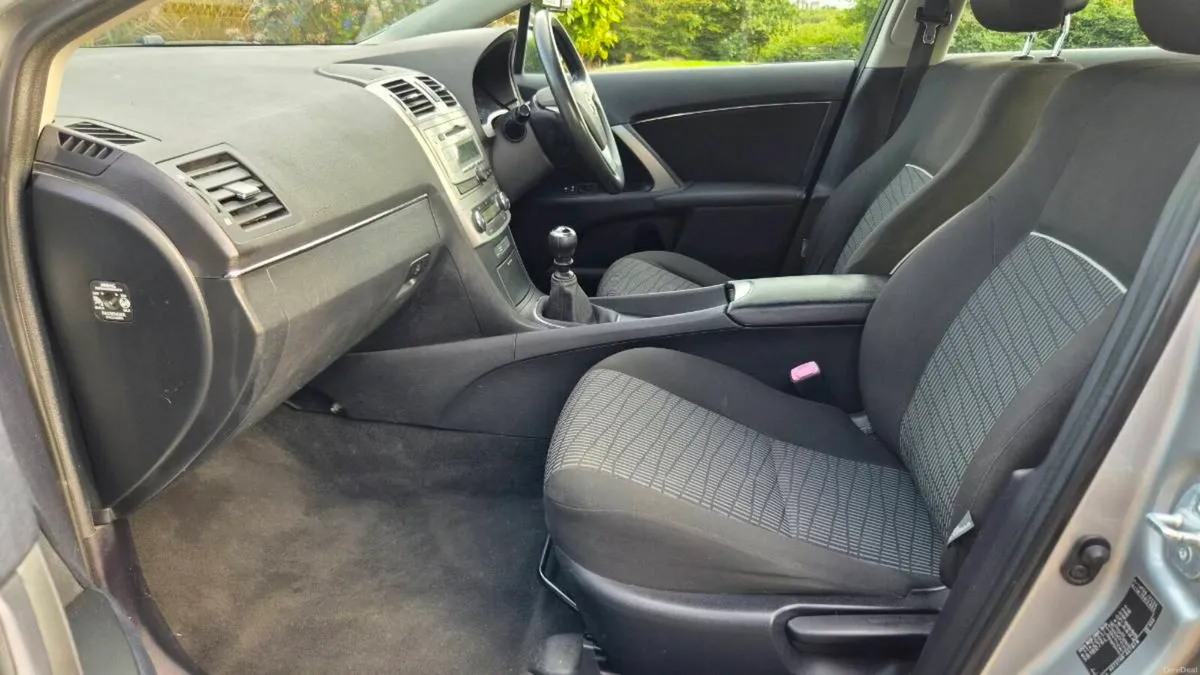 131 AVENSIS NCT AND TAXED - Image 3