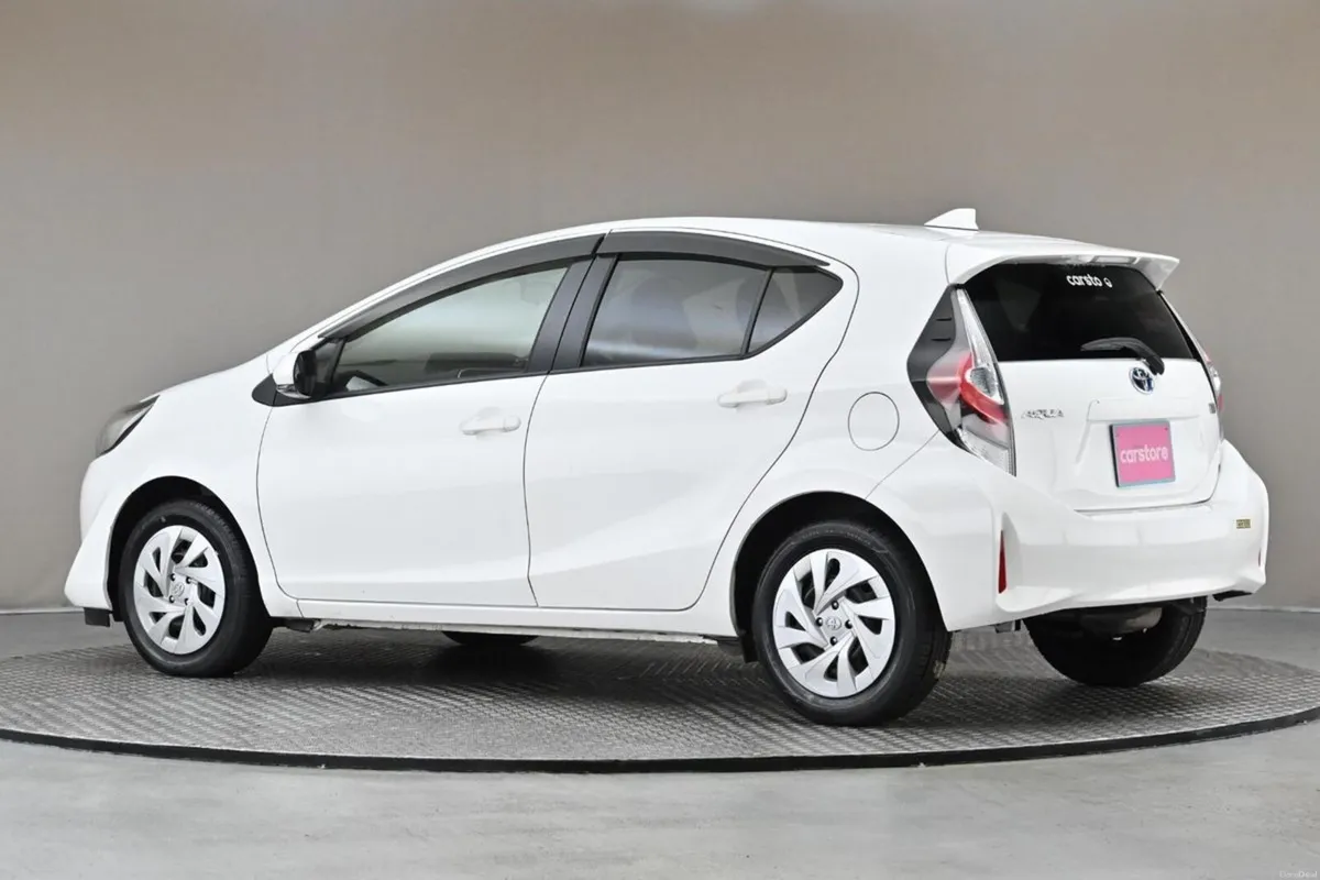 Toyota Aqua 1.5 VVT-i HYBRID **ANDROID CAR PLAYER* - Image 5
