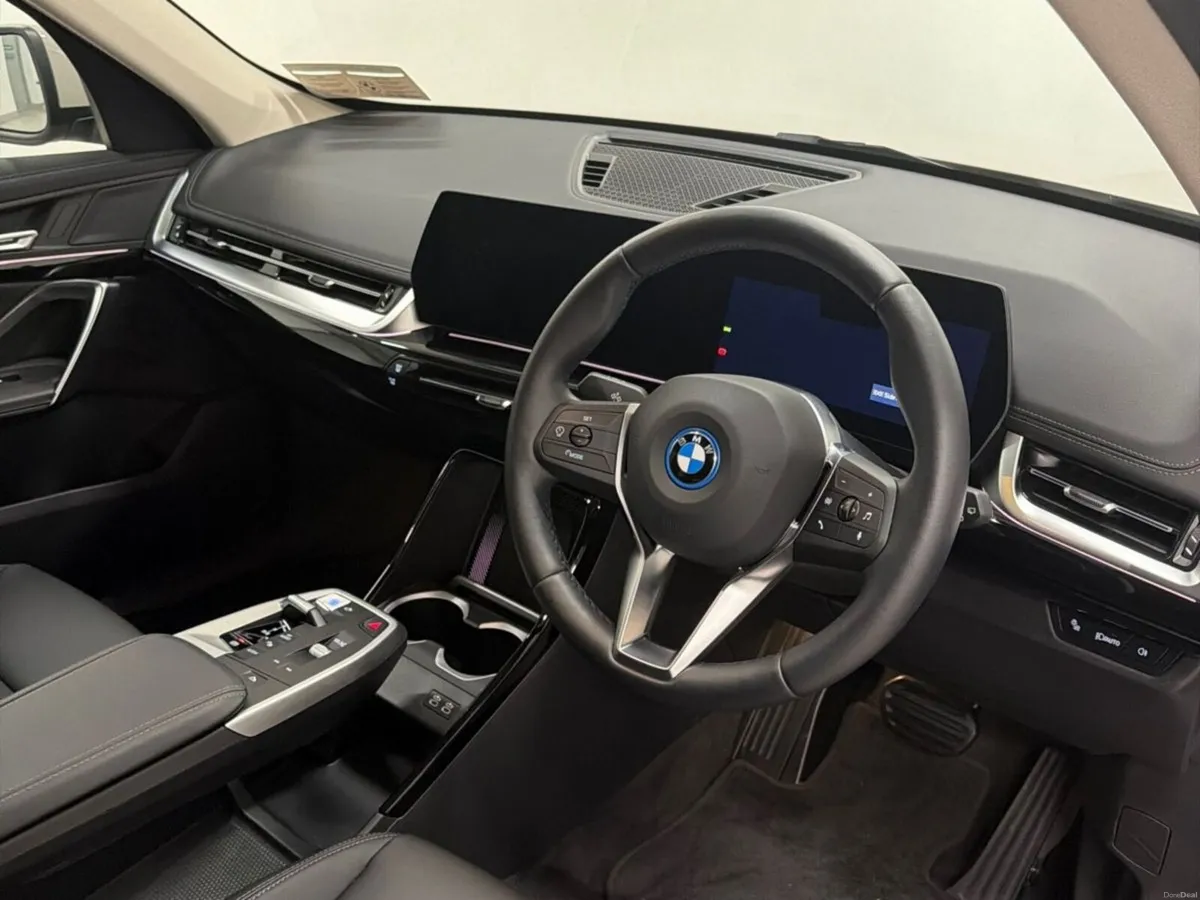 BMW iX1 eDrive20 xLine - Image 6