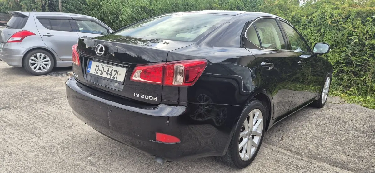 Lexus IS 2012 - Image 4