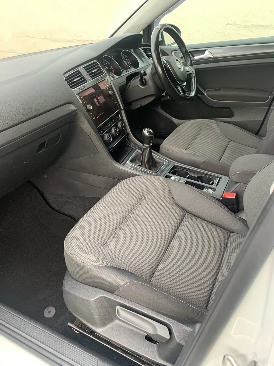 2018 VW GOLF COMFORTLINE 1.6 TDI - Image 6