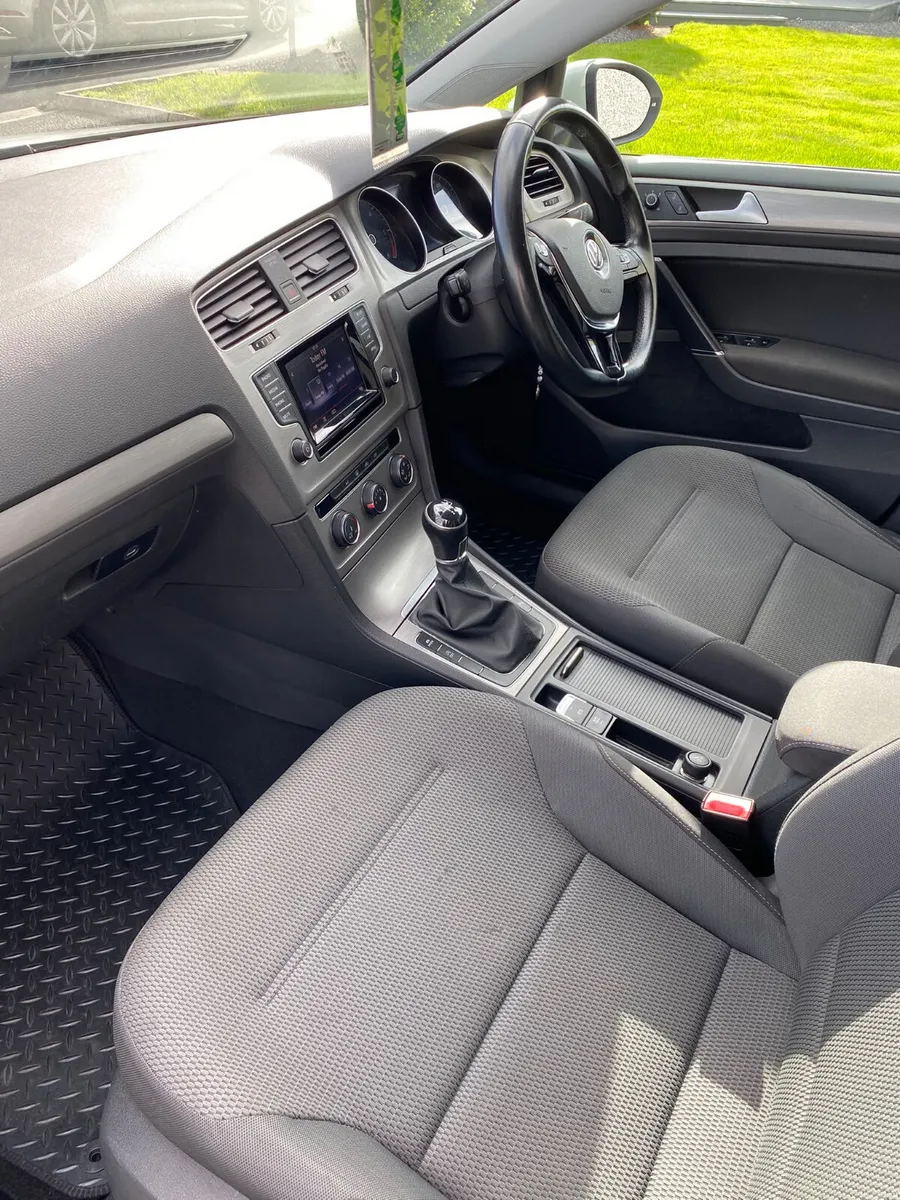 Volkswagen Golf 2015 - Image 5