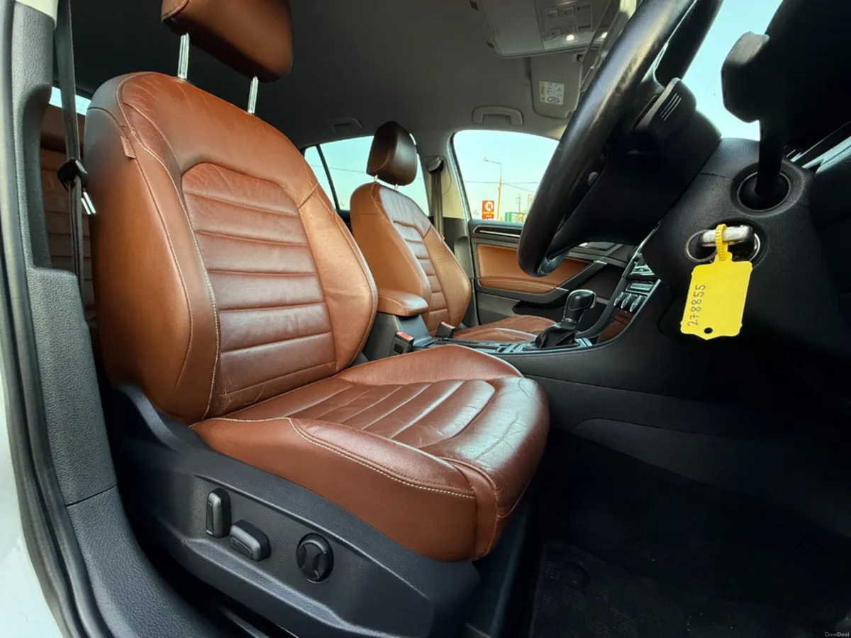 Volkswagen Golf LEATHER SEATS 1.4 TSI FULL TAN LEA - Image 4
