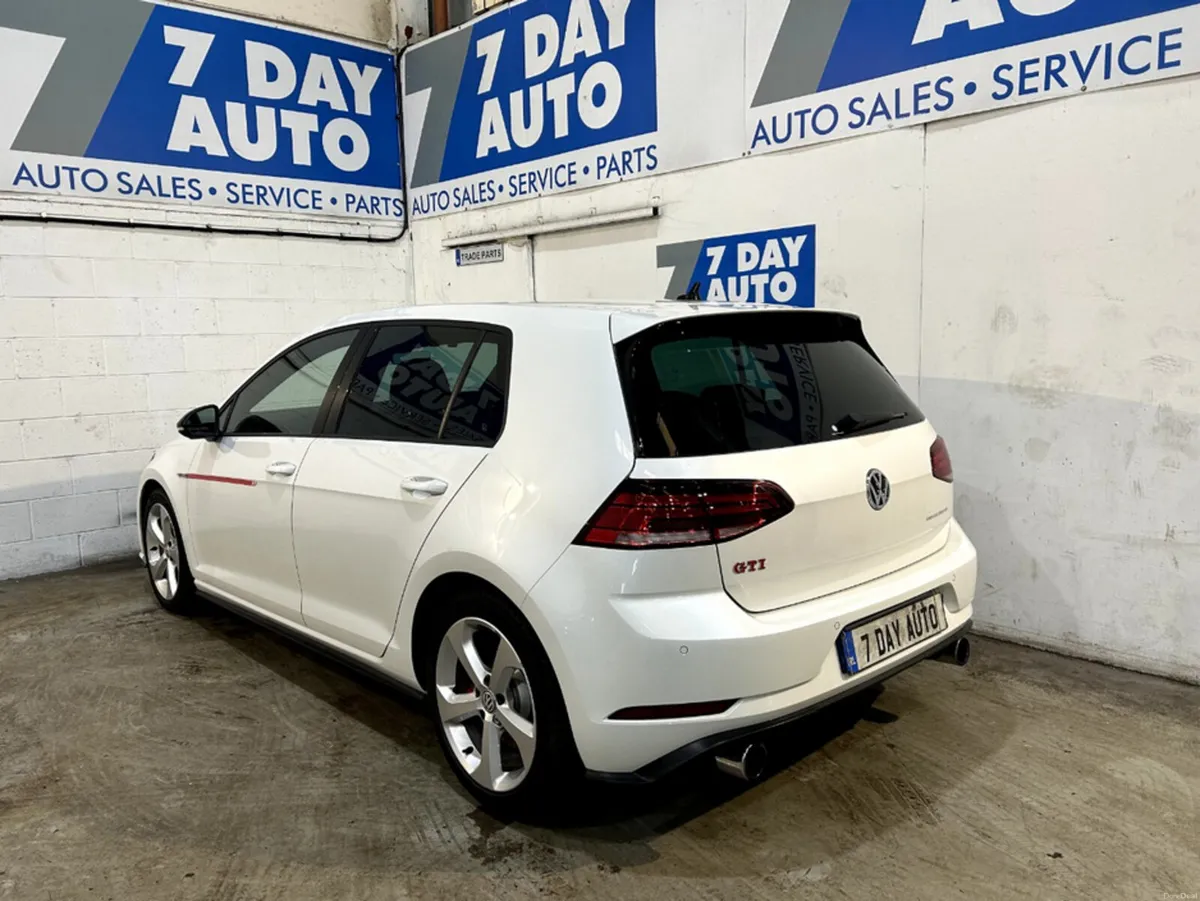 Volkswagen Golf GTI AUTO - Image 5