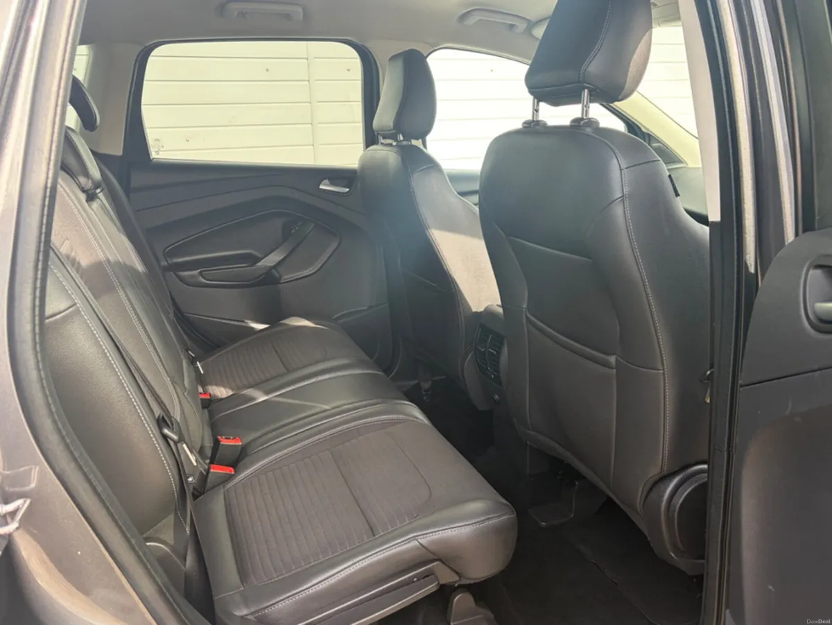 Ford Kuga TITANIUM 120PS POWERSHIFT FWD - Image 6