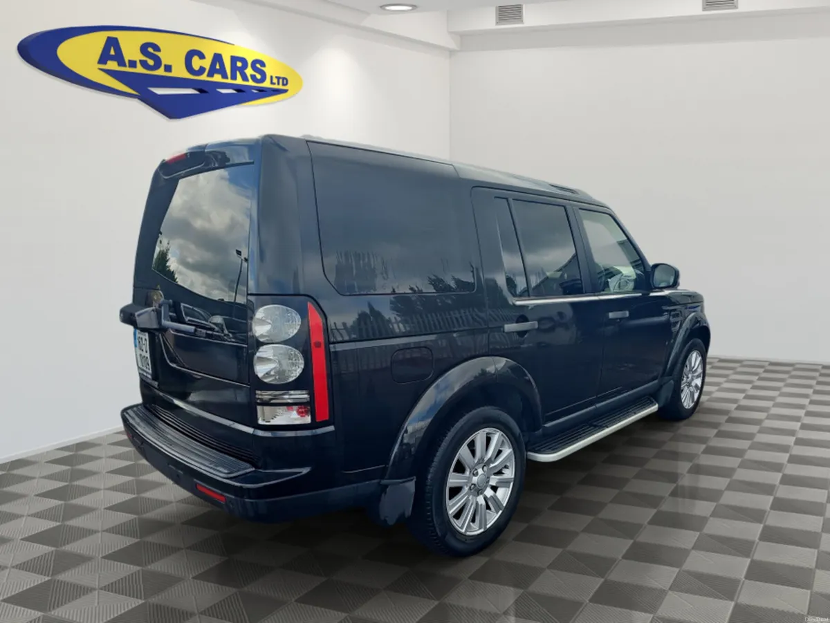 Land Rover Discovery 3.0 TDV6 AUTO - Image 4