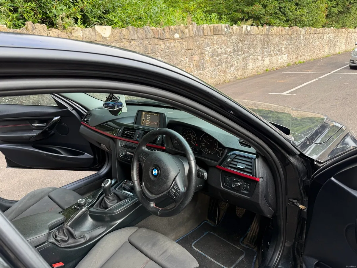 2014 bmw 318d - Image 3