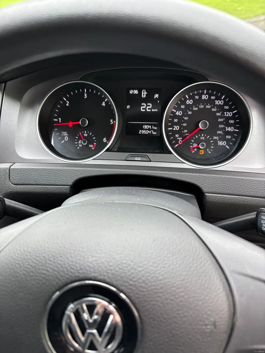 Volkswagen Golf 1.6D TDI 2016 - Image 2