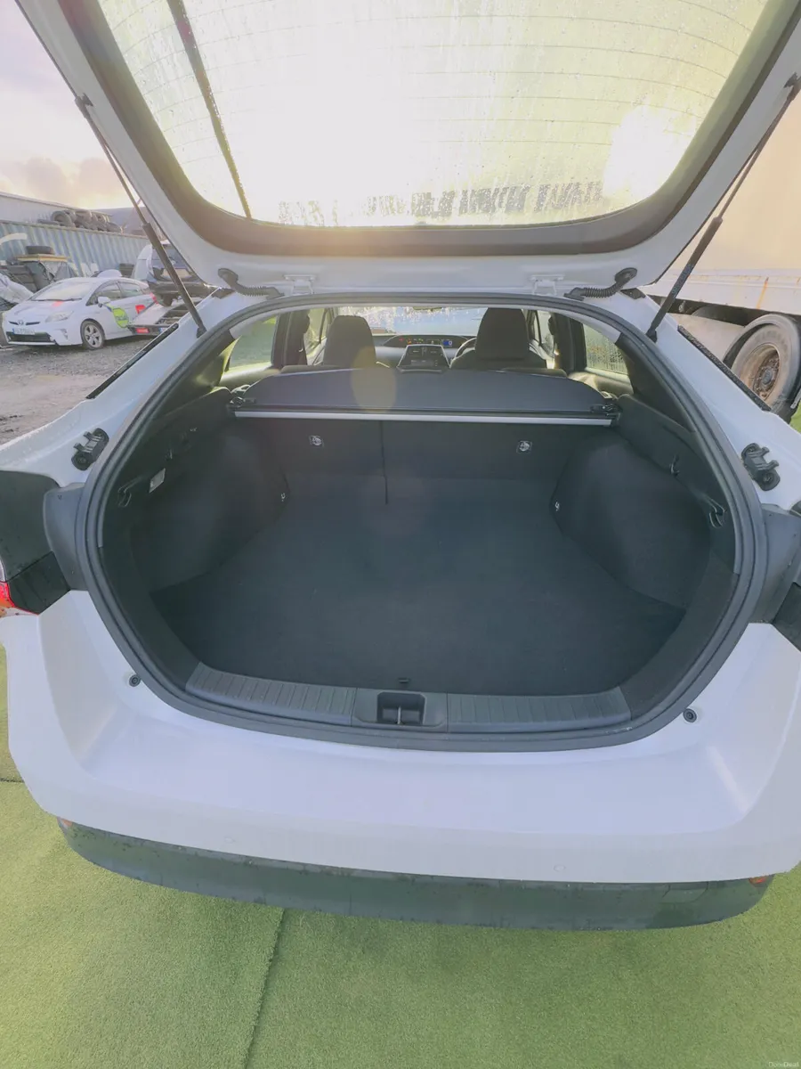 Toyota Prius 2021 - Image 5