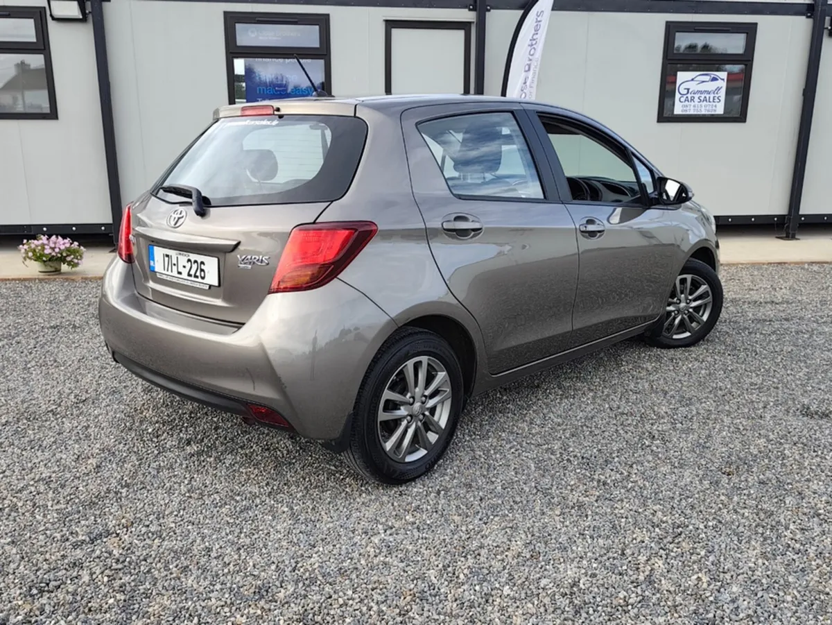 Toyota Yaris 1.0 LUNA 4DR - Image 2