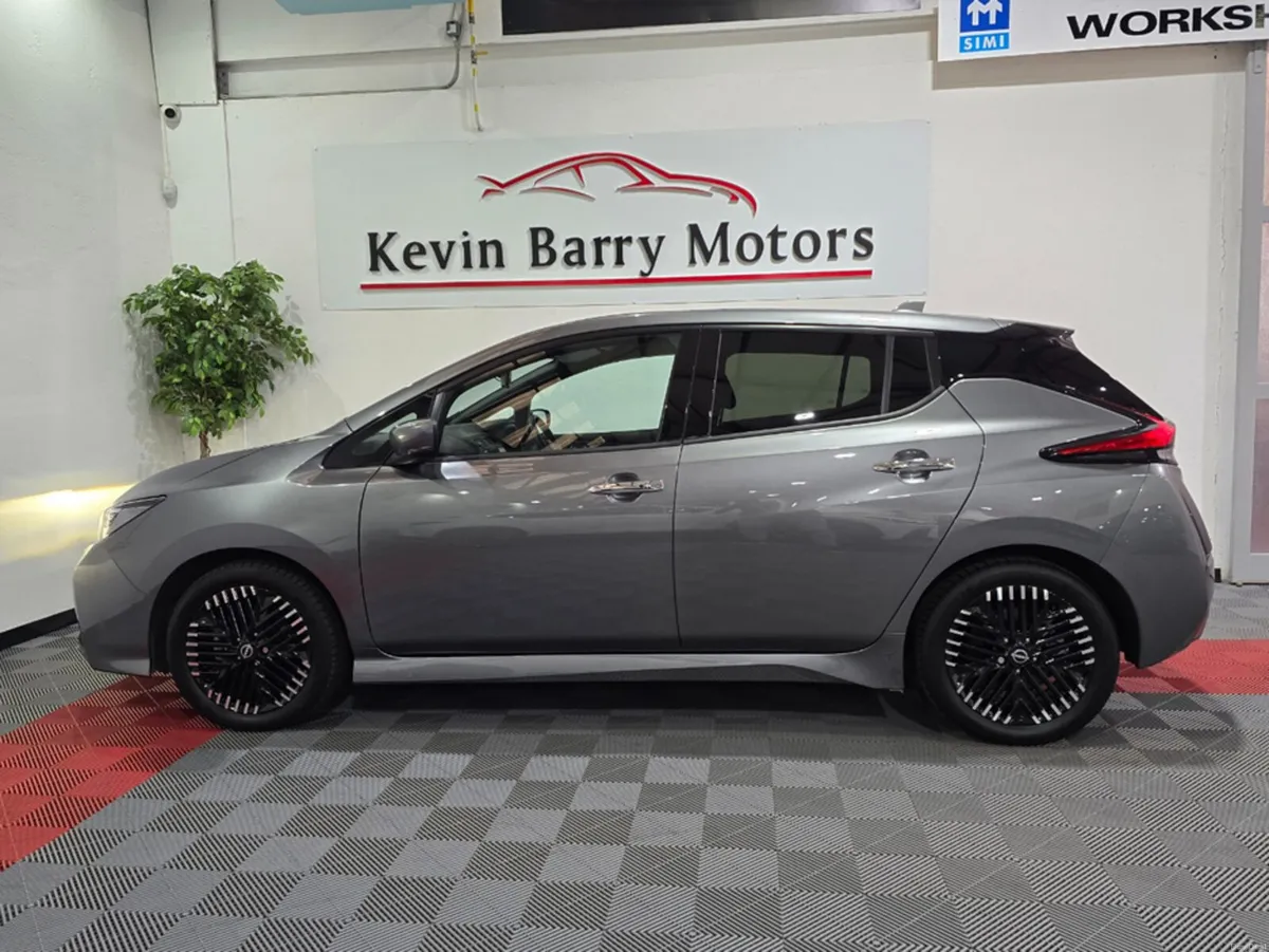 Nissan Leaf EV TEKNA (40KW BATTERY) AUTOMATIC **TO - Image 5