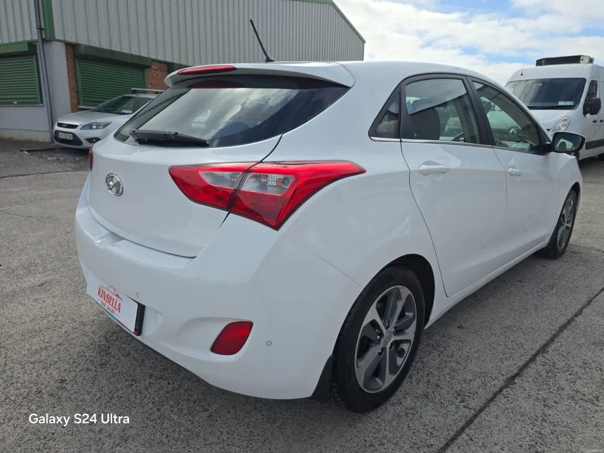Hyundai i30  1.4 Petrol Deluxe - Image 6