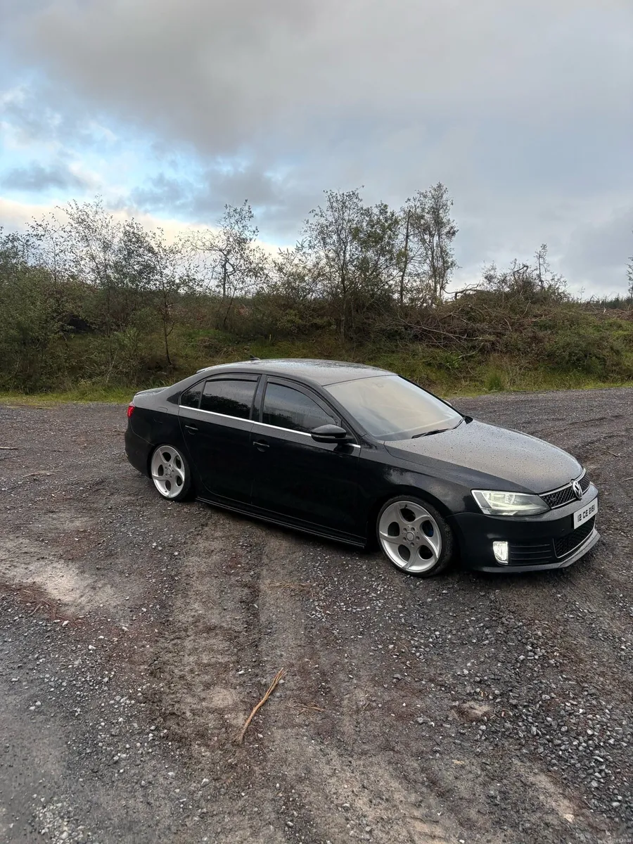 Volkswagen Jetta - Image 6