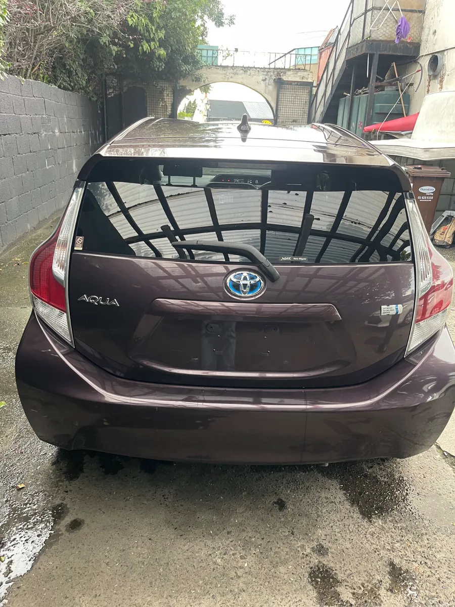 2015 Toyota Aqua purple hybrid automatic pushstart - Image 5