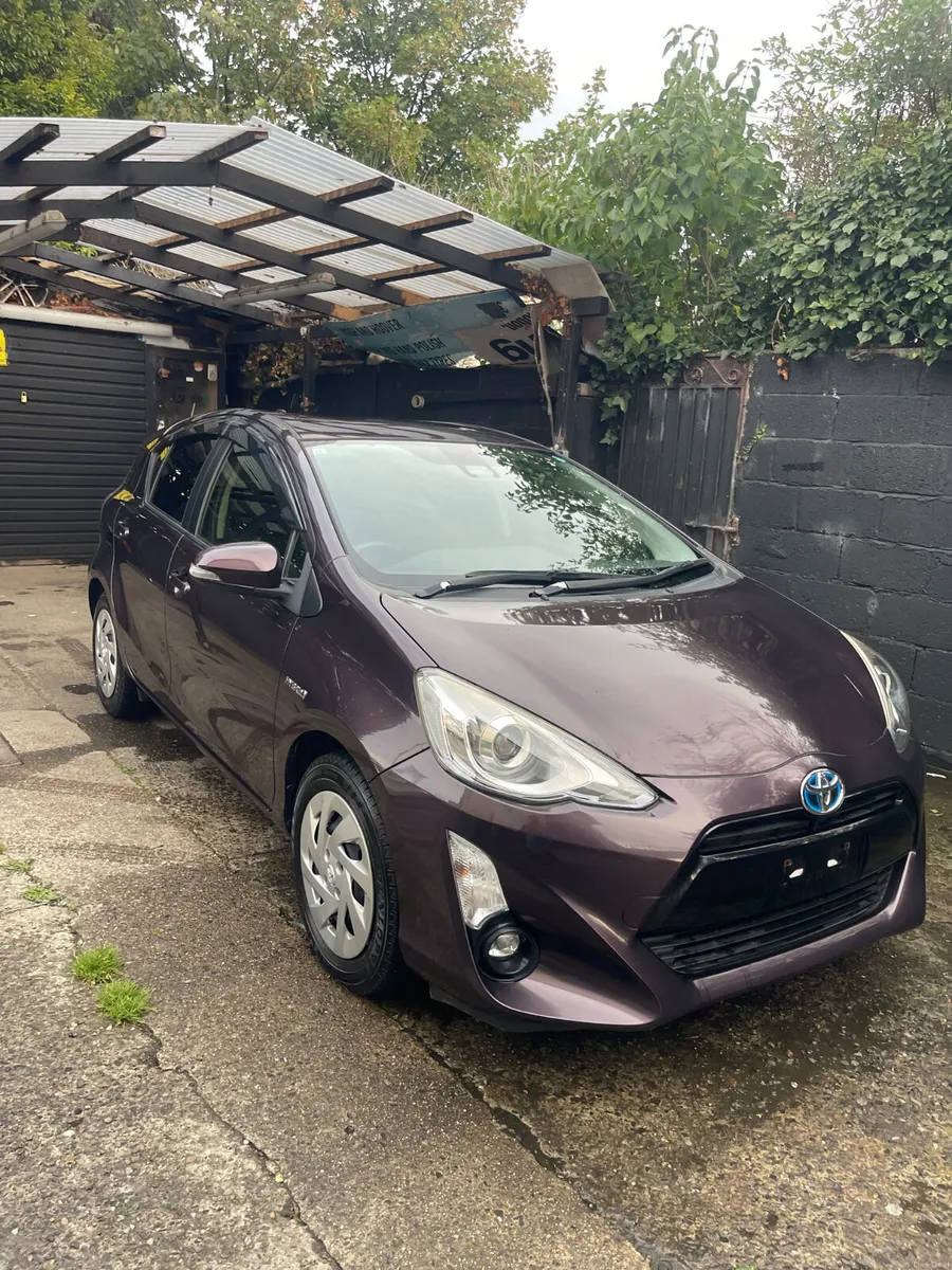 2015 Toyota Aqua purple hybrid automatic pushstart - Image 3