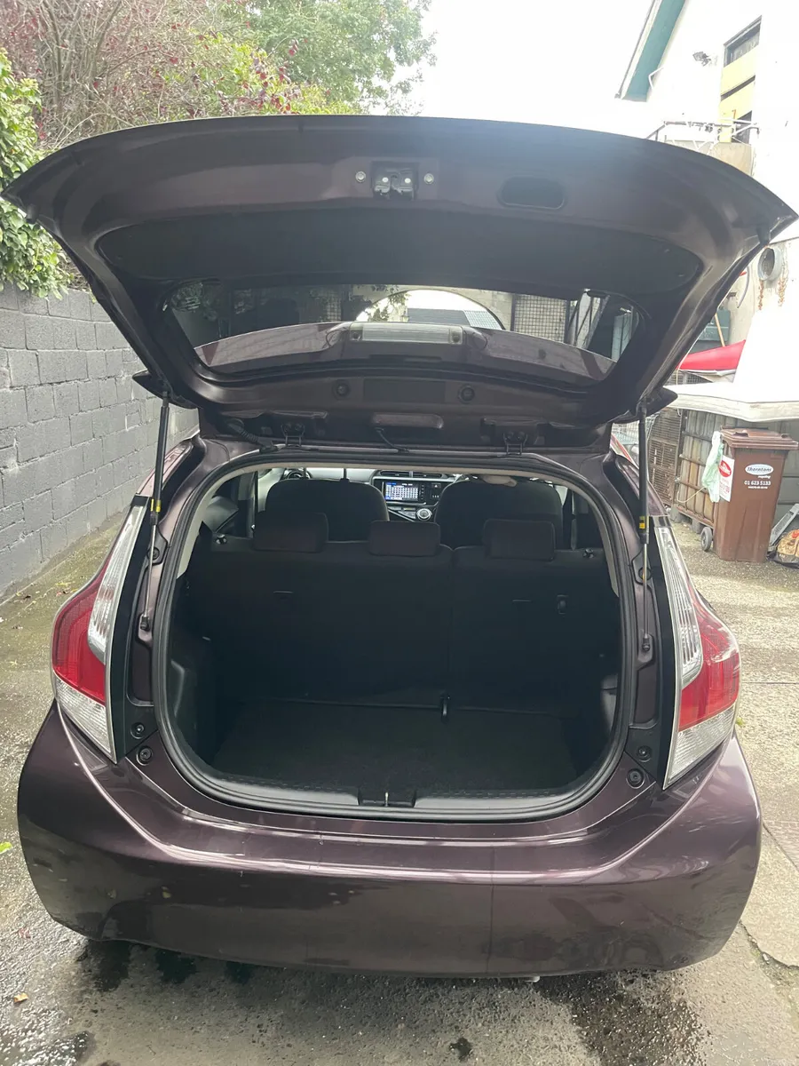 2015 Toyota Aqua purple hybrid automatic pushstart - Image 6